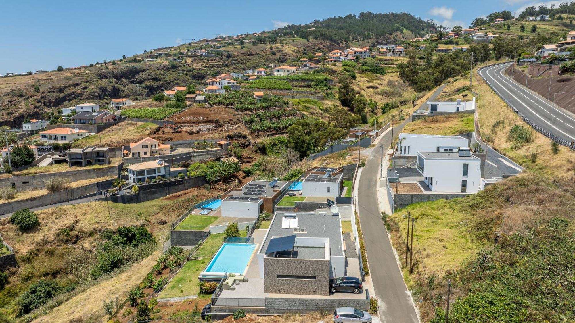 Pascal By Rmz * Estreito Da Calheta